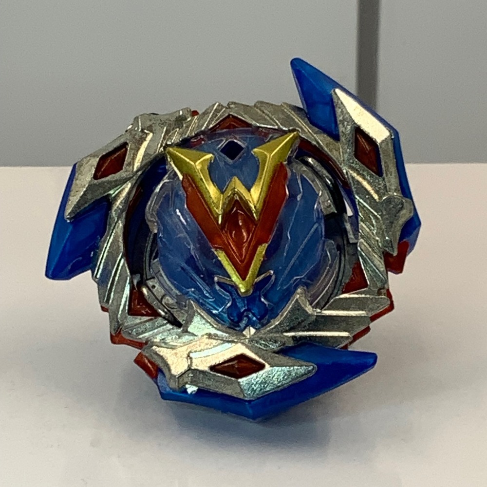 Beyblade Burst Winning Valkyrie 12 Volcanic Blue Silver Attack Type B-104